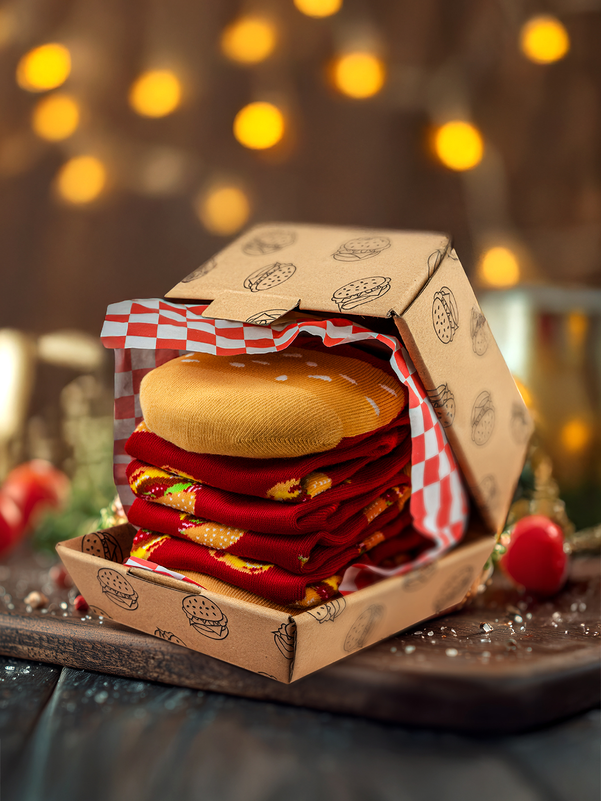 Zdjęcie przedstawiające skarpetki w opakowaniu z motywem hamburgera